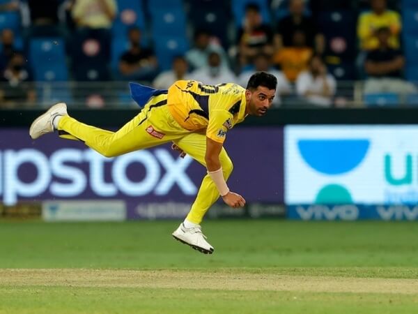 CSK vs BLR, Deepak Chahar was ruled out of IPL 2022, Big blow to CSK